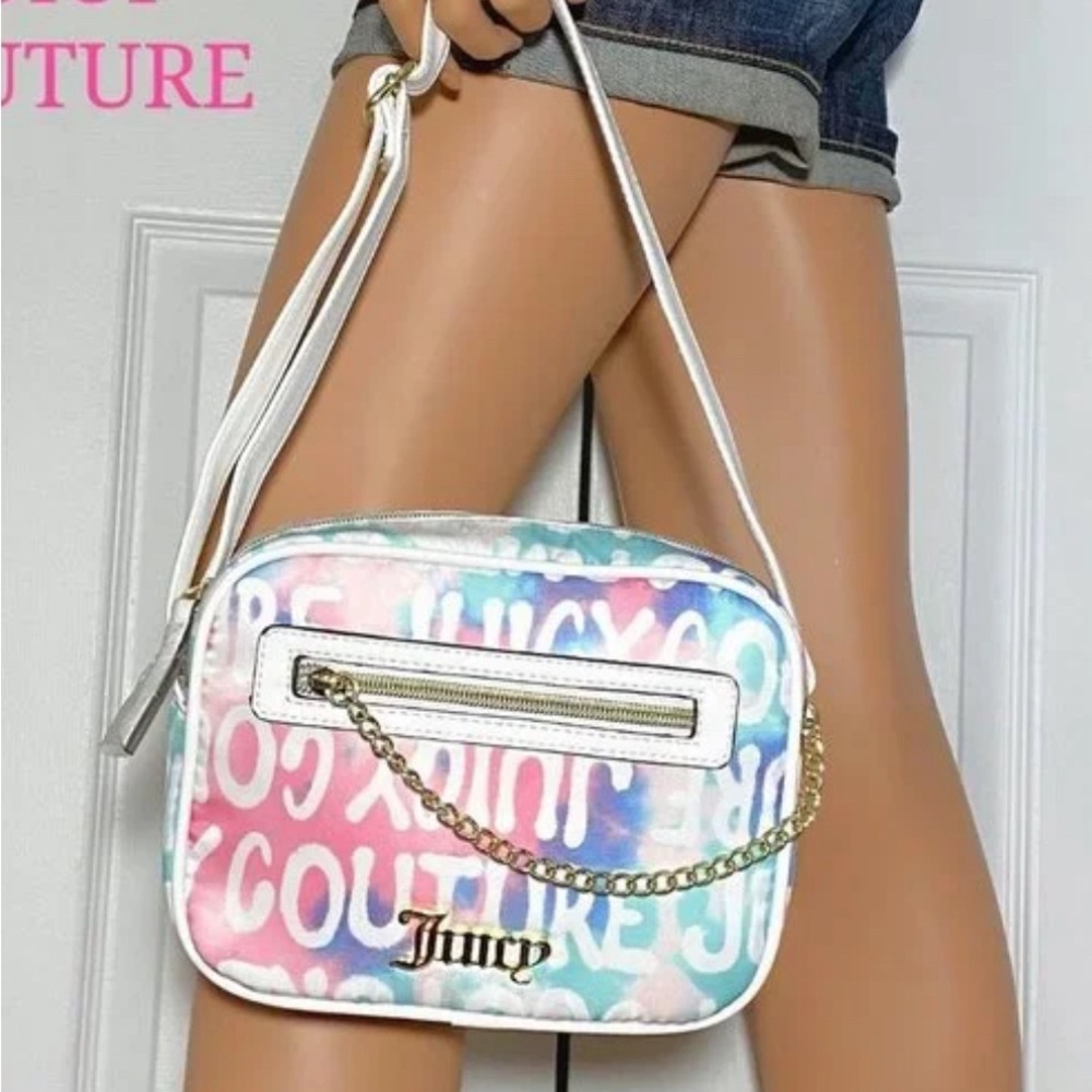 Like new Y2K juicy couture graffiti bag in EEUC crossbody camera
